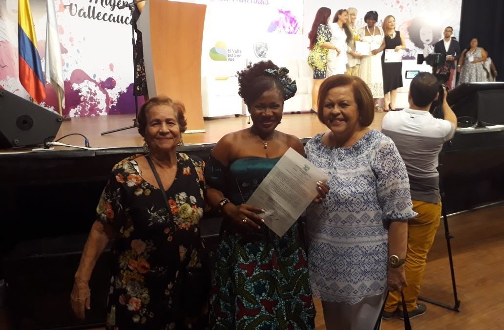 Mercedes Segura, de la Tonga C.N.O.A. Buenaventura, recibe Galardón Mujer Vallecaucana